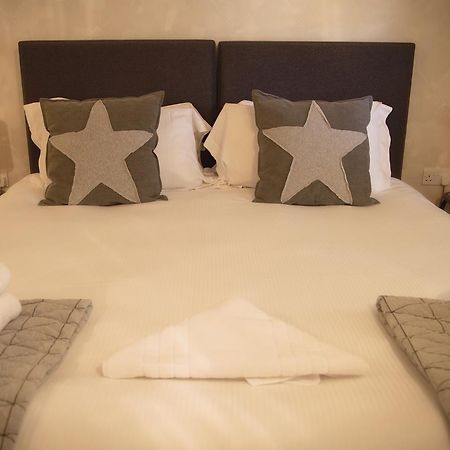The White Hart Hotel Somerton  Ngoại thất bức ảnh